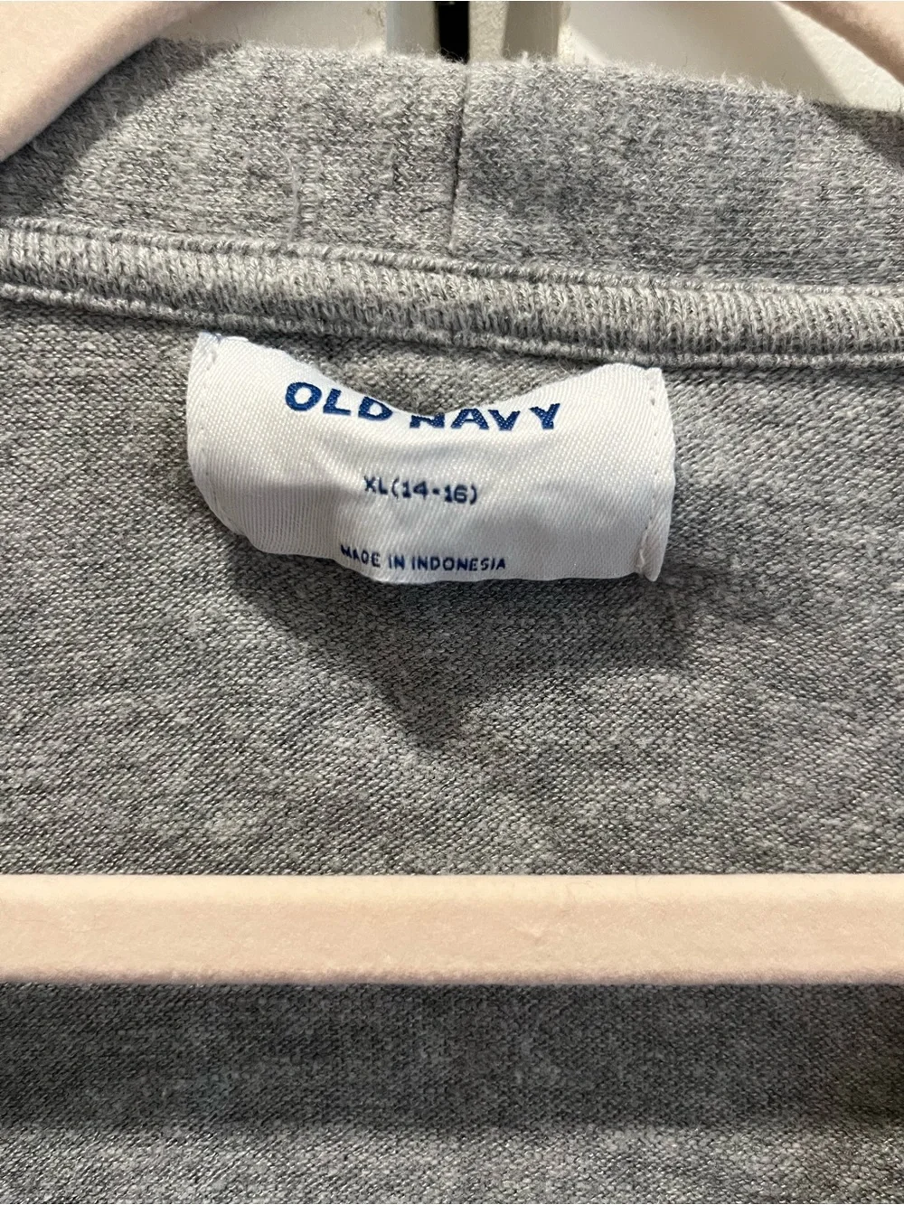 Old Navy Light Gray V-Neck Cropped Button Cardigan